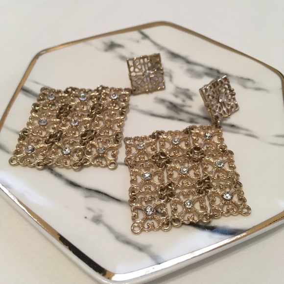 Gold Diamond Shaped Earring - Picture 3 of 3